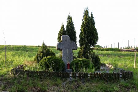 Gruszów, pow. świdnicki, gm. Marcinowice; kamienny krzyż nazywany przez mieszkańców Tote Jude (Hellmich 1923)