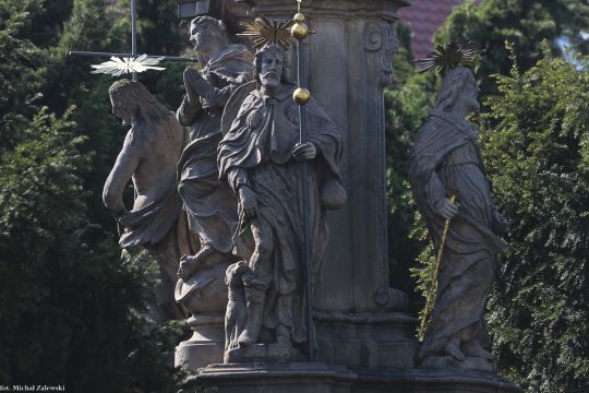 Św. Roch na figurze św. Trójcy w Brzegu