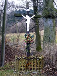 Krzyż z blaszanym Chrystusem, Duszniki-Zdrój Podgórze