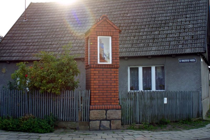 Plik:Lubiewo, kapliczka.jpeg