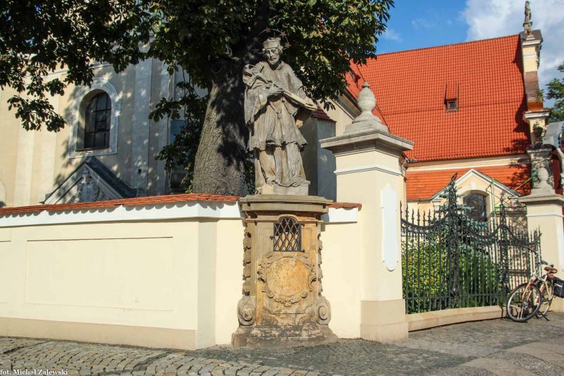 Plik:Przedmieście Oławskie Nepomucen 2013.jpg