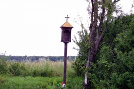 Przydrożna kapliczka słupowa