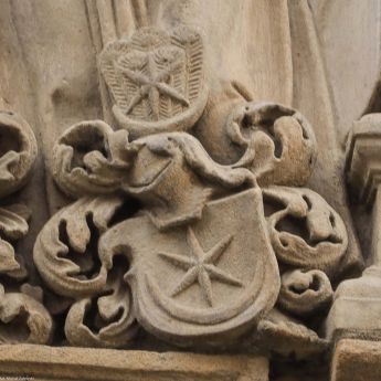 Herb na Epitafia_i_płyty_nagrobne_na_zewnętrznych_ścianach_wrocławskiej_fary_elżbietańskiej#Epitafium Petera Jenkwitza i jego żony Apolonii z domu Betsch, ok 1515