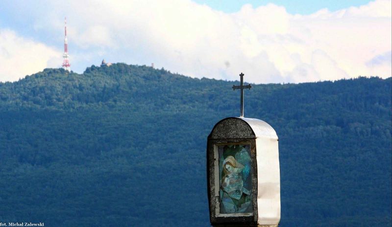 Plik:Strzelce kapliczka kamienna.jpg