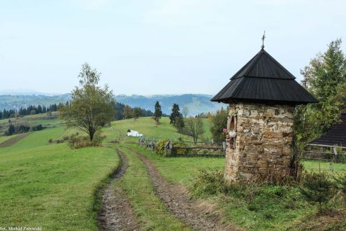 Rzepiska, kapliczka przy drodze umarłych