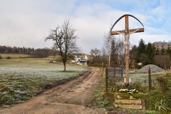 Krzyż w roku 2020 po wymianie drzewca