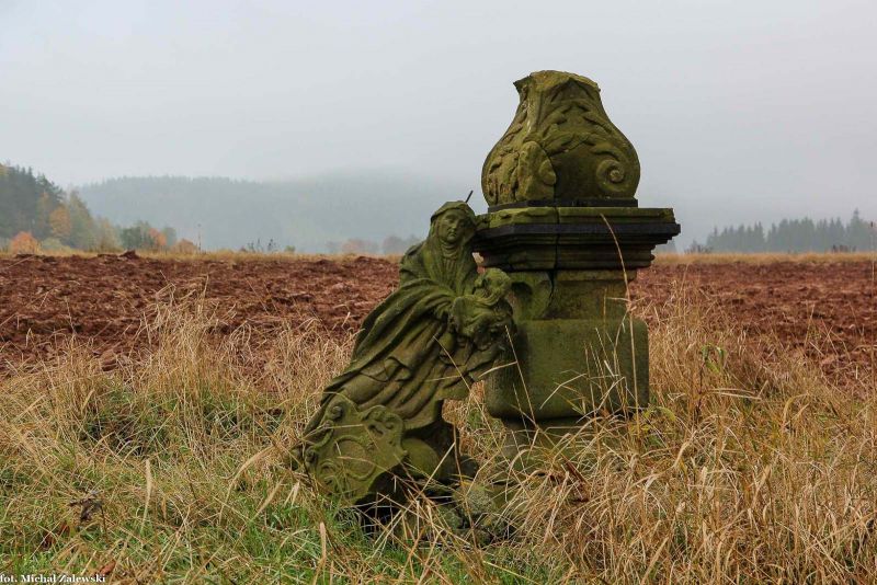 Plik:Chełmsko Śląskie Narodzenie NMP.jpg