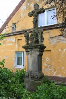 3. Rokokowa figura z 1817 r. (fot. 2012)