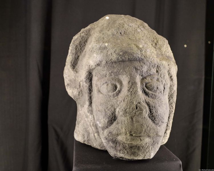 Plik:Wrocław głowa.jpg