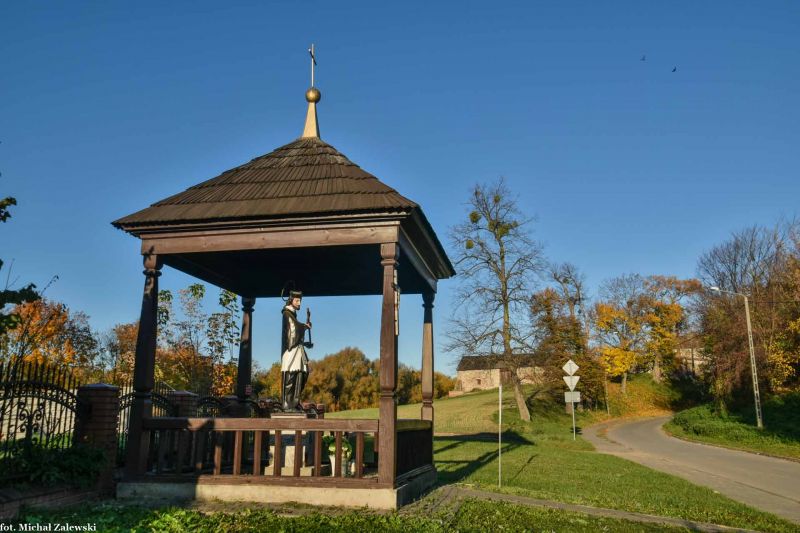 Plik:Opatów kapliczka brogowa 2019.jpg