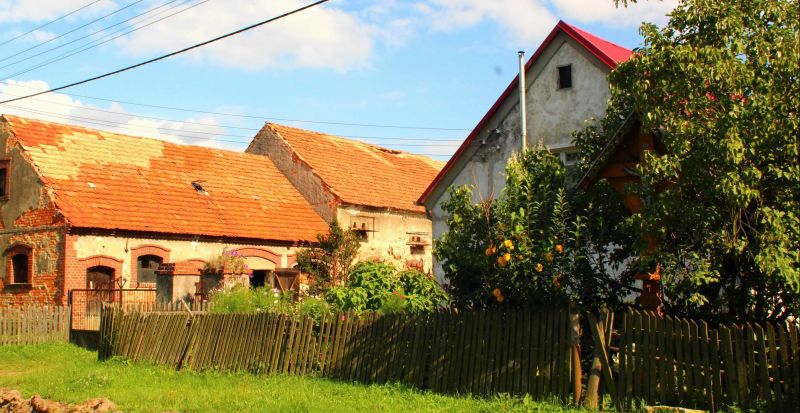 Plik:Strzelce, krzyź drewniany.jpeg