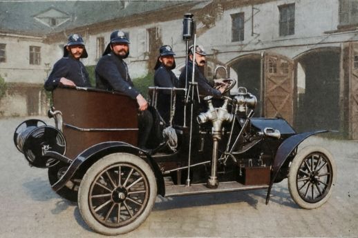 Samochód wrocławskiej straży pożarnej w 1908 r.