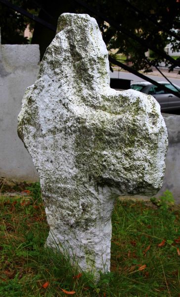 Plik:Jaksonów krzyż kamienny b.jpeg