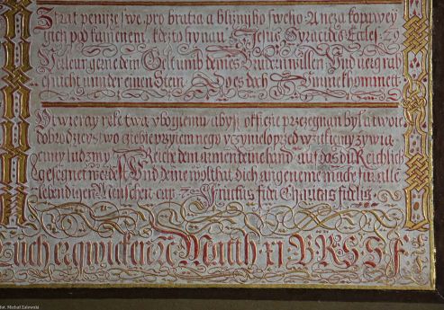 Część napisu w języku polskim - dolna sekcja