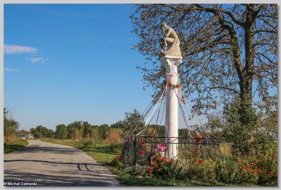 Kolumna z Chrystusem Frasobliwym, Żuków, Ponidzie
