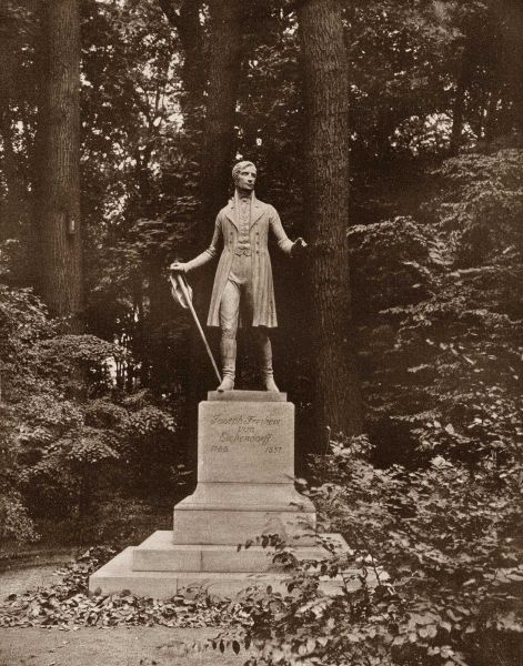 Plik:Eichendorff Joseph pomnik.jpg