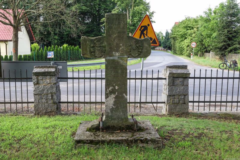 Plik:Przeczów e.jpg