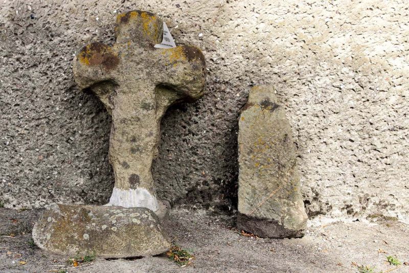 Plik:Tyniec Legnicki k. kamienne.jpg