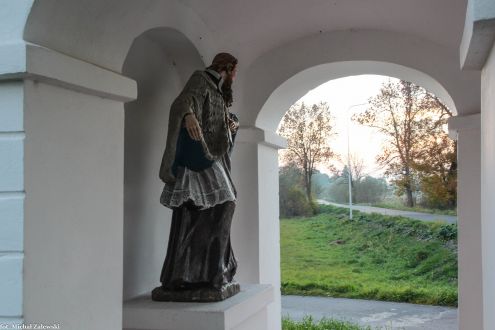 św. Jan Nepomucen w kapliczce przydrożnej, Uher