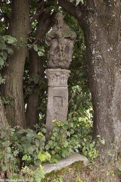 Figura Trójca Święta, Tron Łaski, Lesica