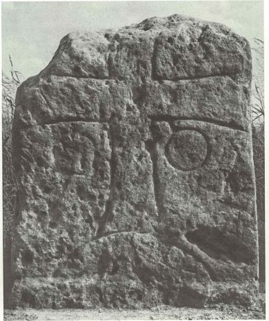 3. Westheim, powiat Haßberge (Dolna Frankonia); kamień krzyżowy o wysokości 80 cm, wykonany z jasnego piaskowca, z dwoma kołami pod poprzeczką krzyża jako późnośredniowieczny znak cechowy piekarzy[1].