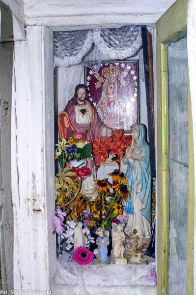 Plik:Brok kapliczka 2001b.jpg