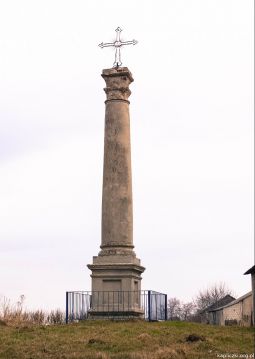 Kolumna toskańska w Łysołajach