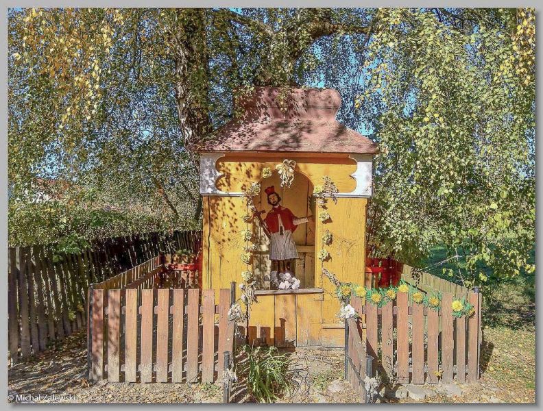 Plik:Uchanie kapliczka Nepomucen.jpg