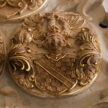 Herb na epitafium rodziny Kittel z ok. 1650 r. w hali wieży fary elżbietańskiej. Reprezentuje 2 żonę Hansa Kittela Elisabeth Susanne (1620-1649).