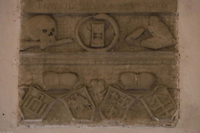 Plik:Sapieha Iwan nagrobek fragment.jpg