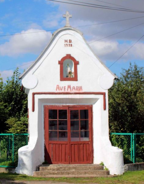 Plik:Strzelce, kapliczka domkowa 1928.jpeg