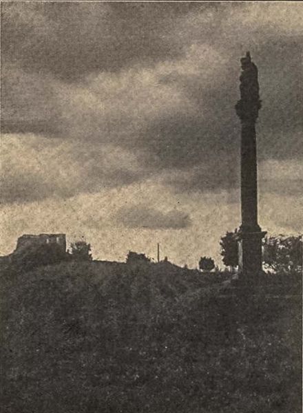 Plik:Kłodzko kolumna i szubienica.jpg