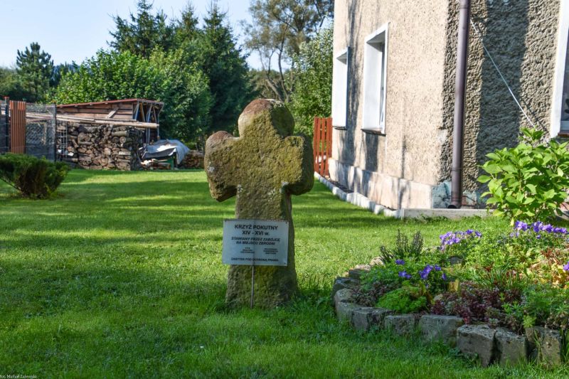 Plik:Krzeszów 4.jpg