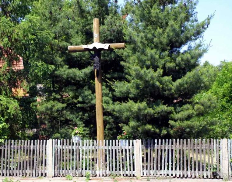 Plik:Róża krzyż.jpeg