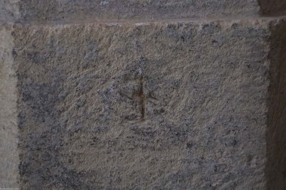 Filar 6N: podstawa od północy