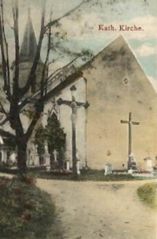 Tomaszów Bolesławiecki, krzyż z Jezusem z blachy