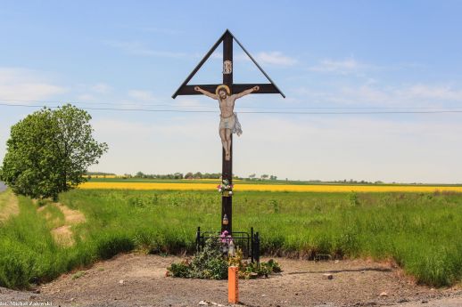 krzyż przydrożny w Pełcznicy