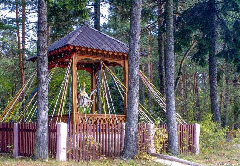 Plik:Ciotusza Nowa kapliczka brogowa.jpg