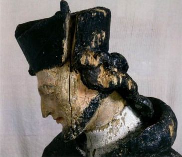 8. Rzeźba św. Jana Nepomucena przed renowacją