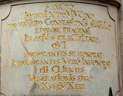 1. Wrocław, chronostych na cokole figury św. Jana Nepomucena przy ul. Szewskiej we Wrocławiu