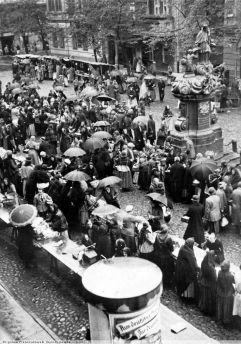 Plac Długosza w Raciborzu, targ, Neumarkt