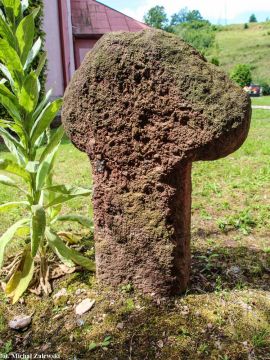 kamienny krzyż określany jako krzyż pojednnia, Czerwieńczyce