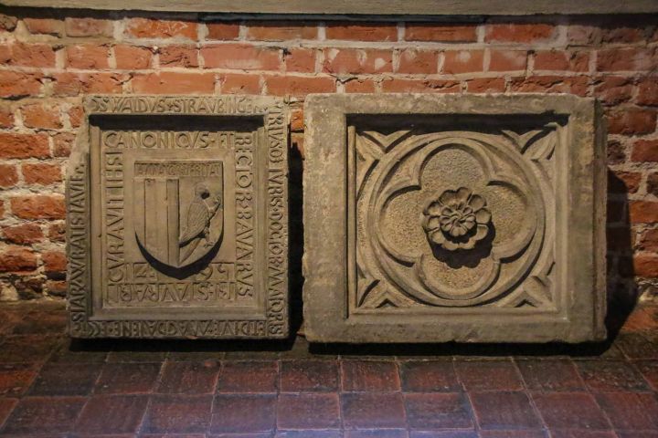 4. Fragmenty wykusza na domu parafialnym Straubingera