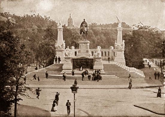 Pomnik cesarza Wilhelma I odsłonięty na dzisiejszej ul. Świdnickiej w 1898 r. (fot. 1907)