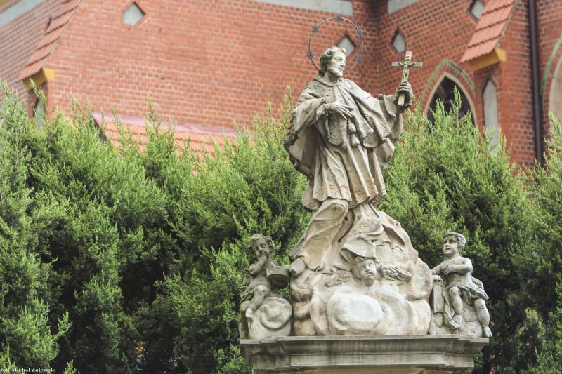 Plik:Wodzisław Śląski Nepomucen figura.jpg