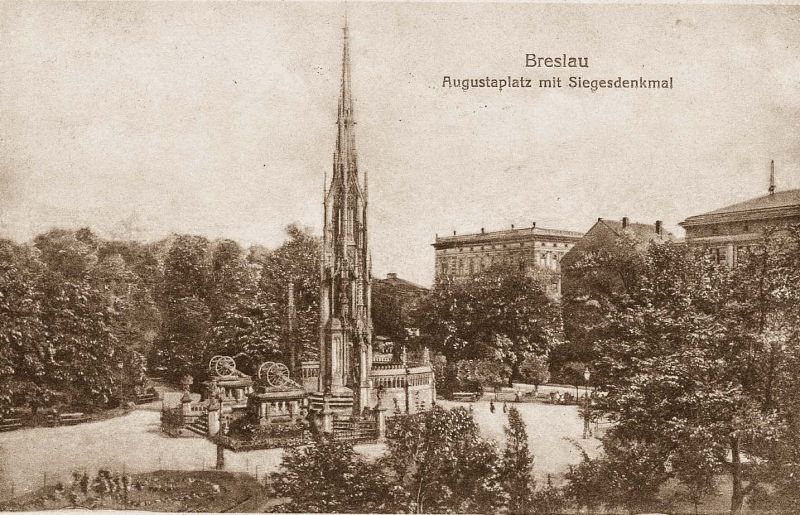 Plik:Pomnik Zwycięstwa NW.jpg