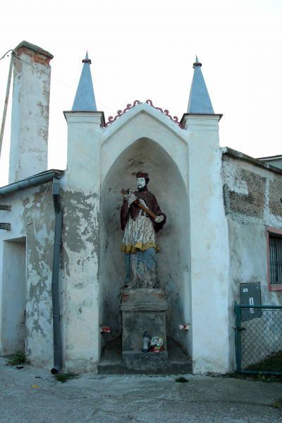 Plik:Wszemiłowice św. jan nepomucen.jpeg