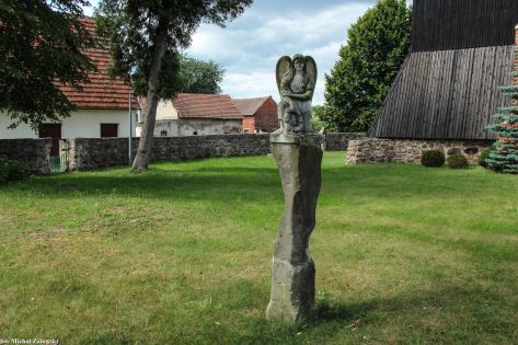 Kapliczka cmentarna w Lubnowie