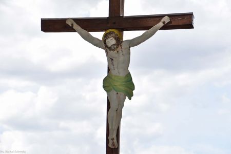 Krzyż drewniany w Racławicach Śląskich