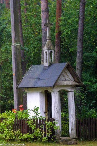 Plik:Brok kapliczka 2001a.jpg